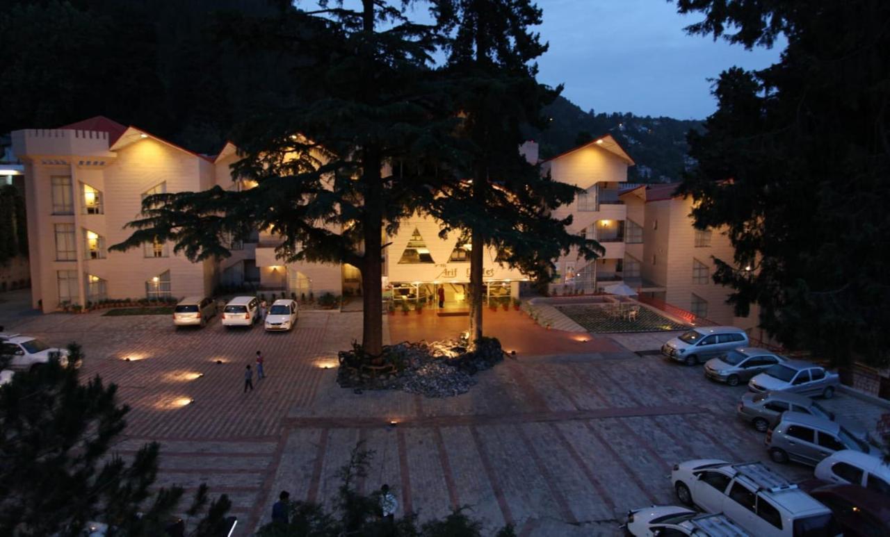 Hotel Arif Castle, Нейнитал Екстериор снимка